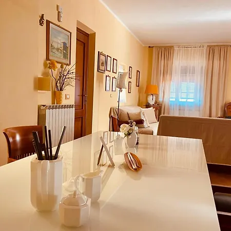 Semesterbostad Casa Rosaria *